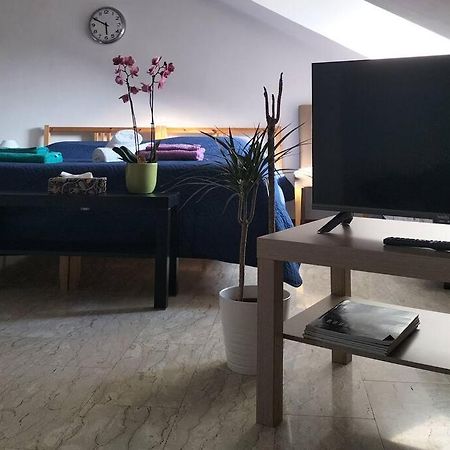 La Casa Di Marta - Ampia Ed Accogliente Mansarda In Piazza Statuto Apartment Turin Bagian luar foto