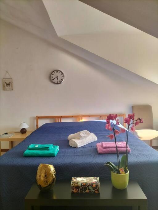 La Casa Di Marta - Ampia Ed Accogliente Mansarda In Piazza Statuto Apartment Turin Bagian luar foto