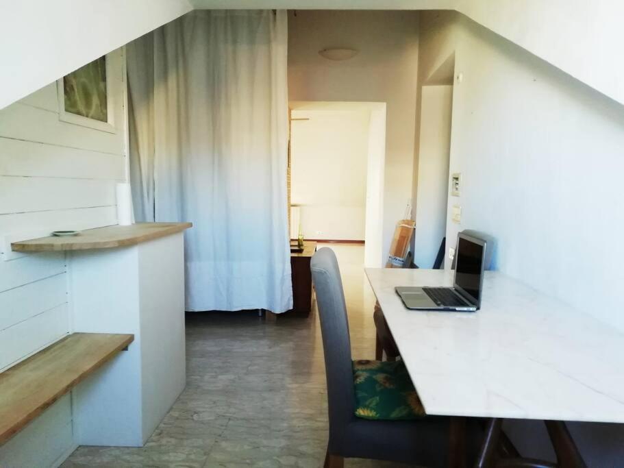 La Casa Di Marta - Ampia Ed Accogliente Mansarda In Piazza Statuto Apartment Turin Bagian luar foto