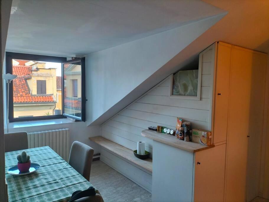 La Casa Di Marta - Ampia Ed Accogliente Mansarda In Piazza Statuto Apartment Turin Bagian luar foto