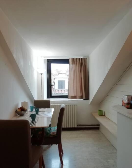 La Casa Di Marta - Ampia Ed Accogliente Mansarda In Piazza Statuto Apartment Turin Bagian luar foto